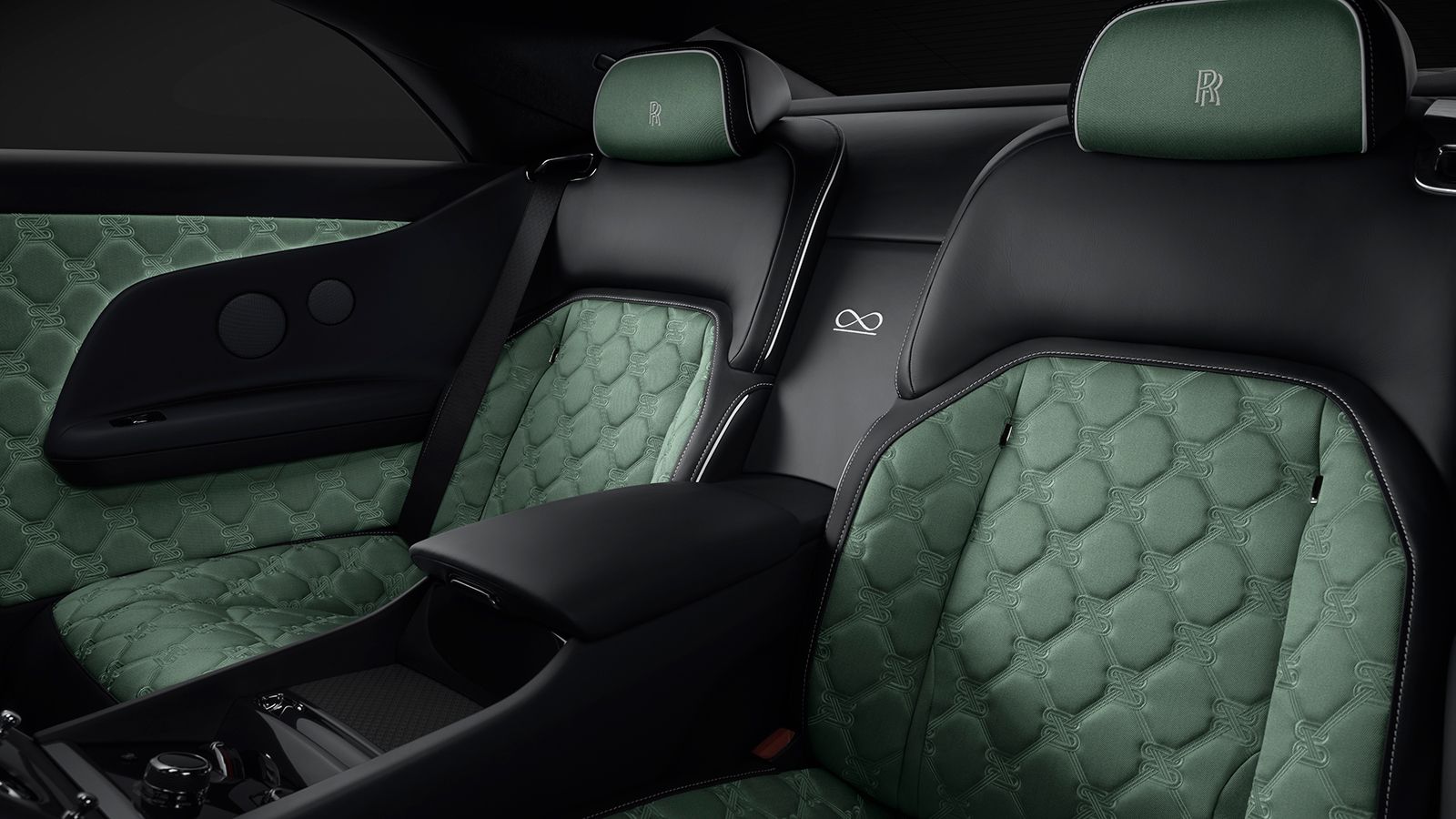 Η ανανεωμένη Rolls-Royce Spectre ήρθε με 8.108 pixel στο ταμπλό! 